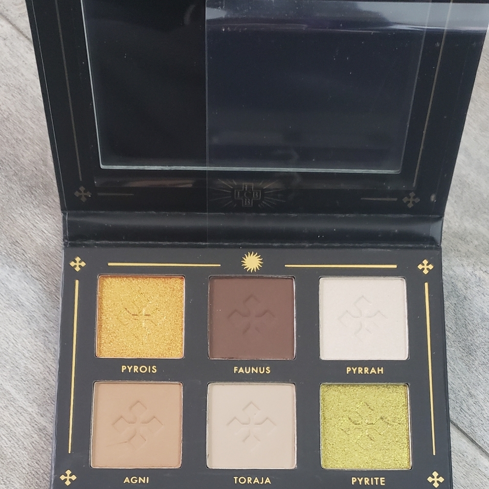 (NEW) Lovecraft beauty Eyeshadow Palette